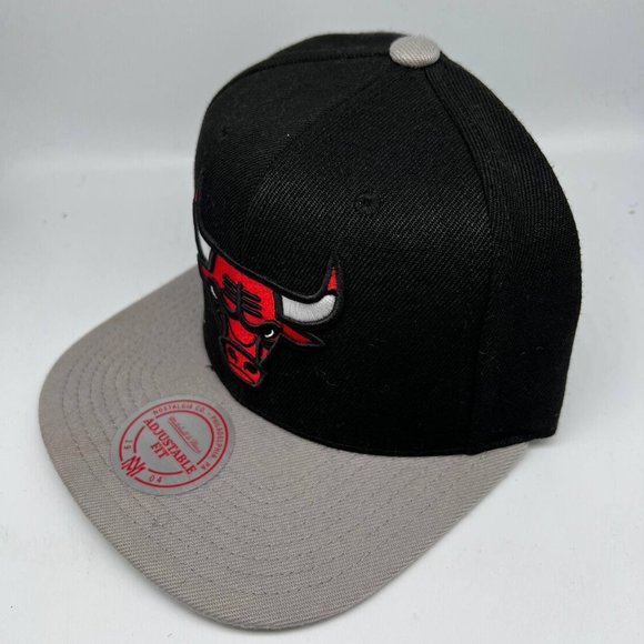 Air Jordan Chicago Bulls NBA Black Red Mitchell & Ness Hat Snapback Cap Men - Picture 2 of 7
